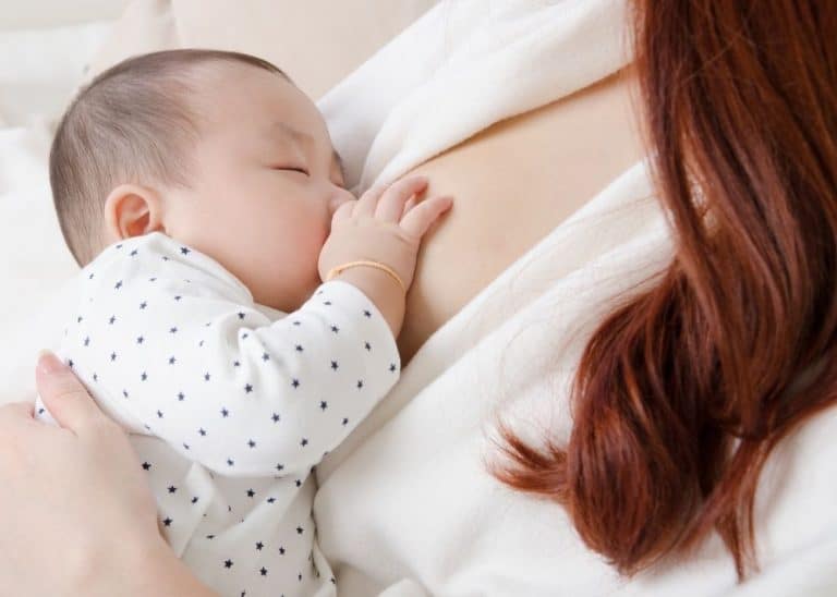 Breastfeeding Essentials: 9 Must-Haves to Put on Your Baby Registry in 2021
