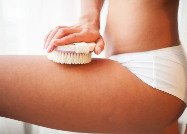 The Benefits of Dry Brushing for Moms: Make Stretch Marks Disappear!