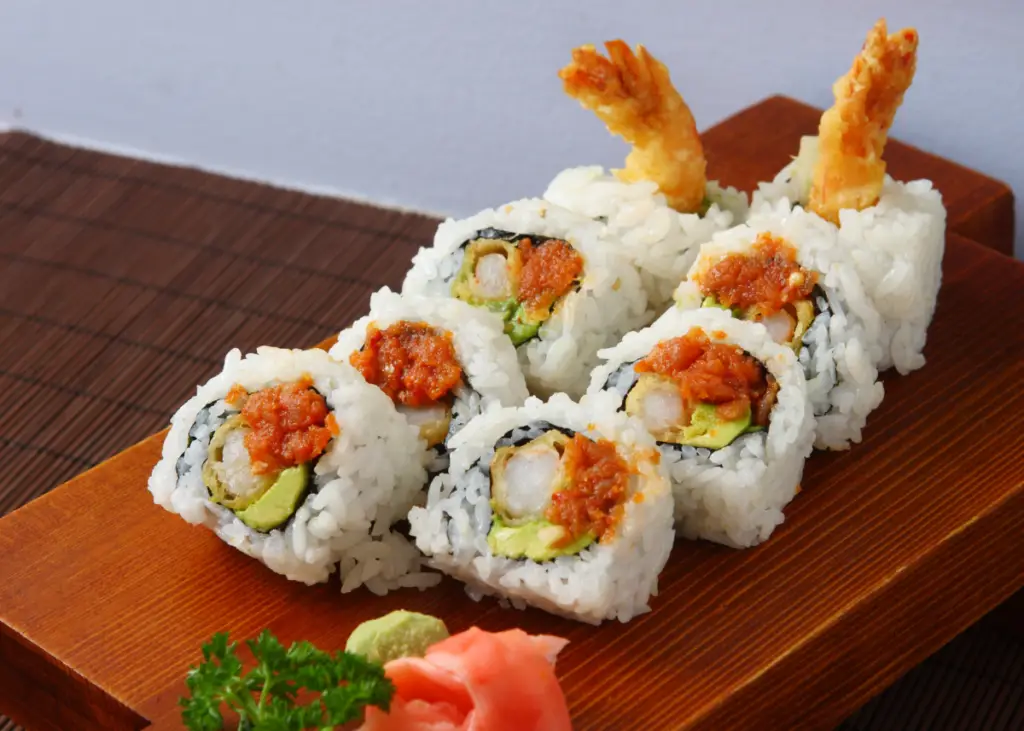 shrimp tempura sushi rolls that are safe for pregnant women to eat